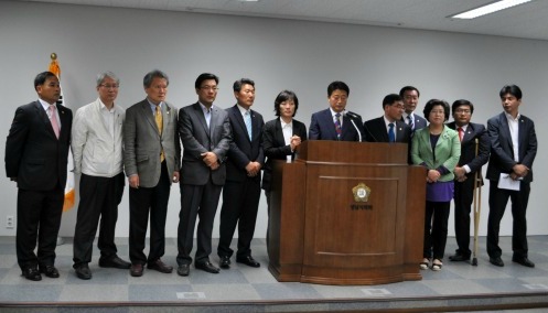 ▲지난 5월16일 성남시의회 민주당의원협의회 기자회견 장면