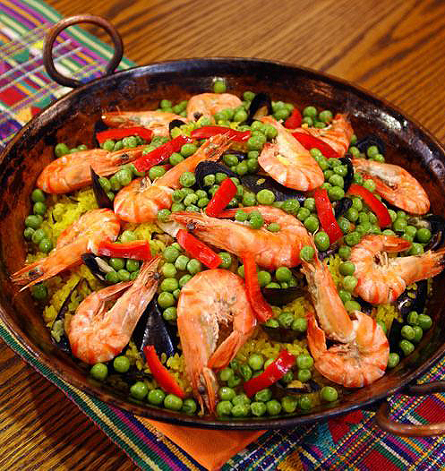 ◇ 사프론이라는 향신료가 특징인 빠에야는 스페인에서 전래된 중남미 대표 전통음식이다.